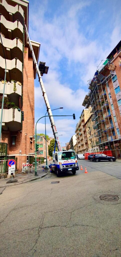 noleggio autoscala per traslochi con occupazione suolo pubblico
